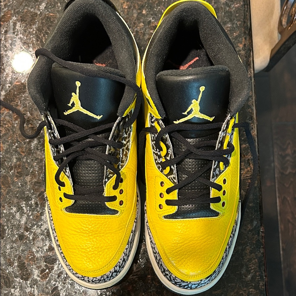 Custom Nike Jordan 3 - Picture 3 of 8